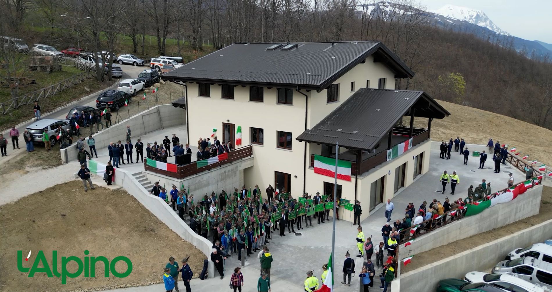 L'Alpino - inaugurata la struttura realizzata dagli Alpini ad Accumoli